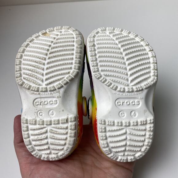 Crocs Tie Dye Sz4 - Picture 8 of 9